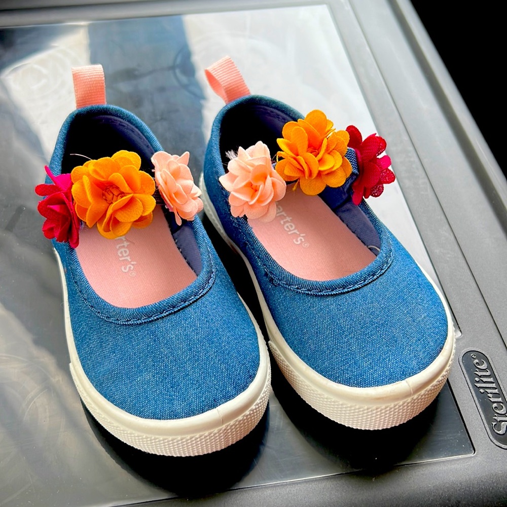 Kids Carters Shoe!